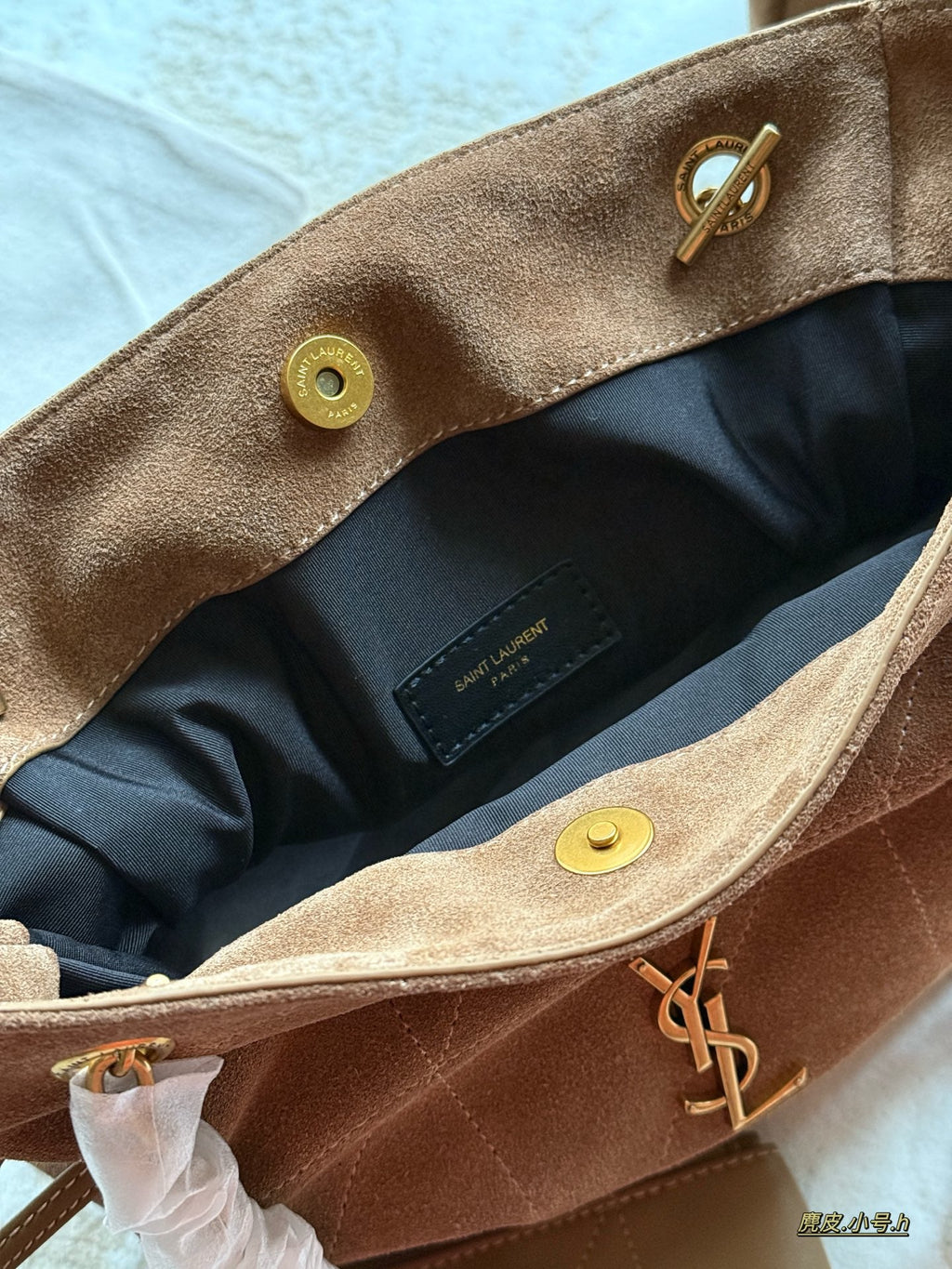Matte suede triangular grid tote bag