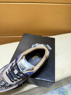 Unique modern style sports shoes
