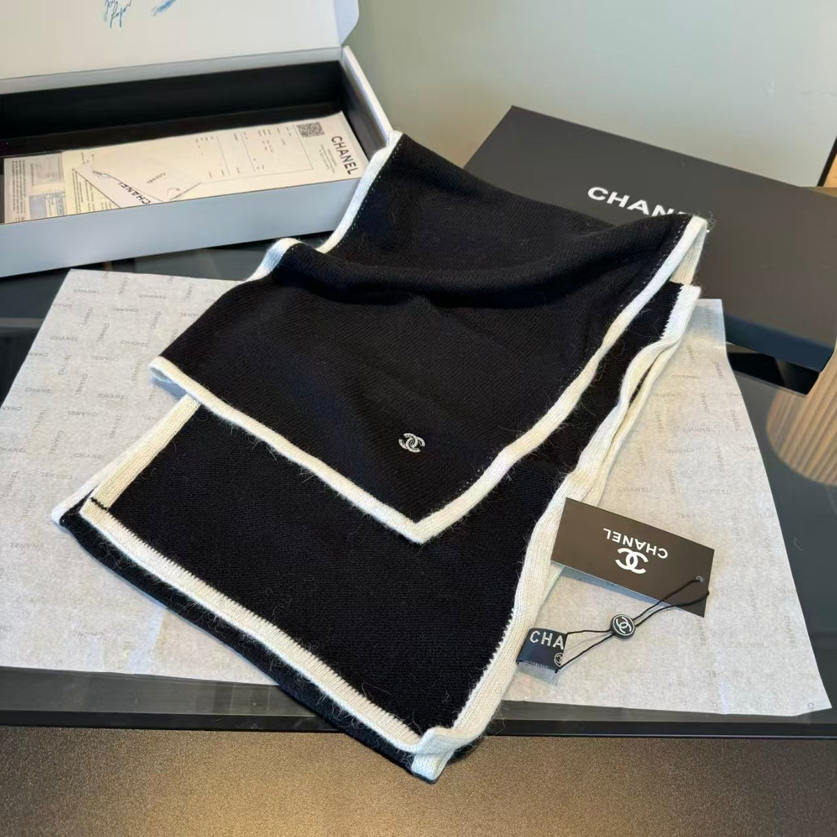 New set scarf