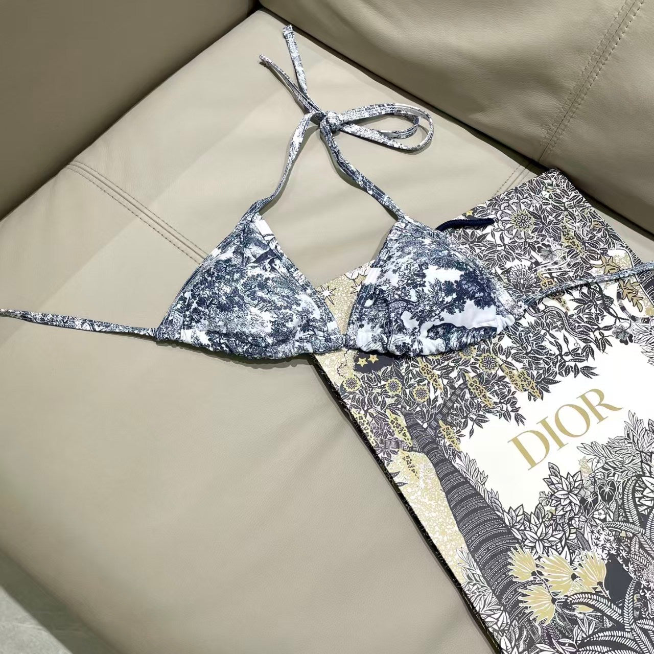 New three piece printed swimsuit