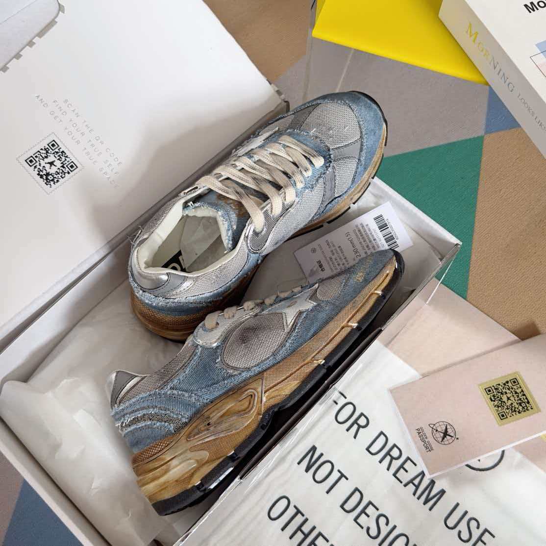 Retro vintage star casual sports shoes, skateboard shoes, small dirty shoes