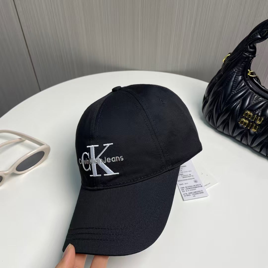 3D embroidered letter baseball cap