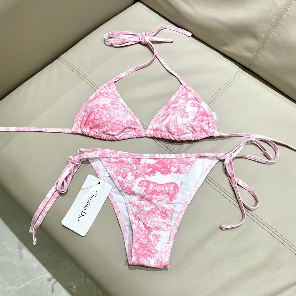 New three piece printed swimsuit