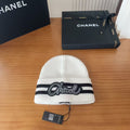 New autumn and winter hats