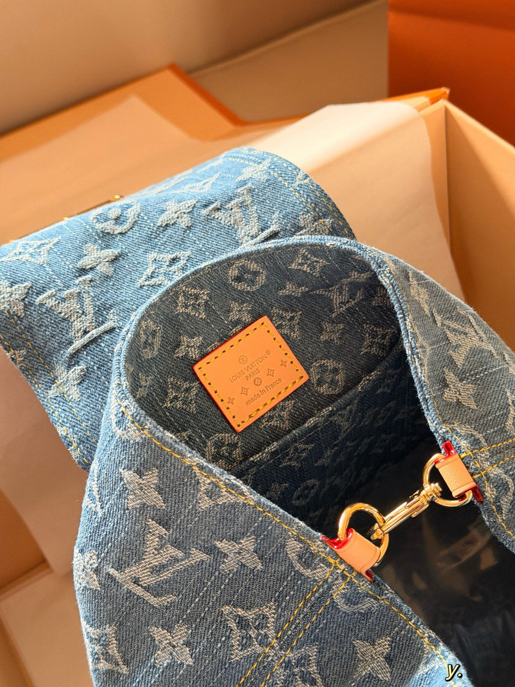 Blue denim double pocket triangular buckle backpack