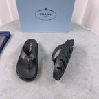 Latest couple style clamp slippers