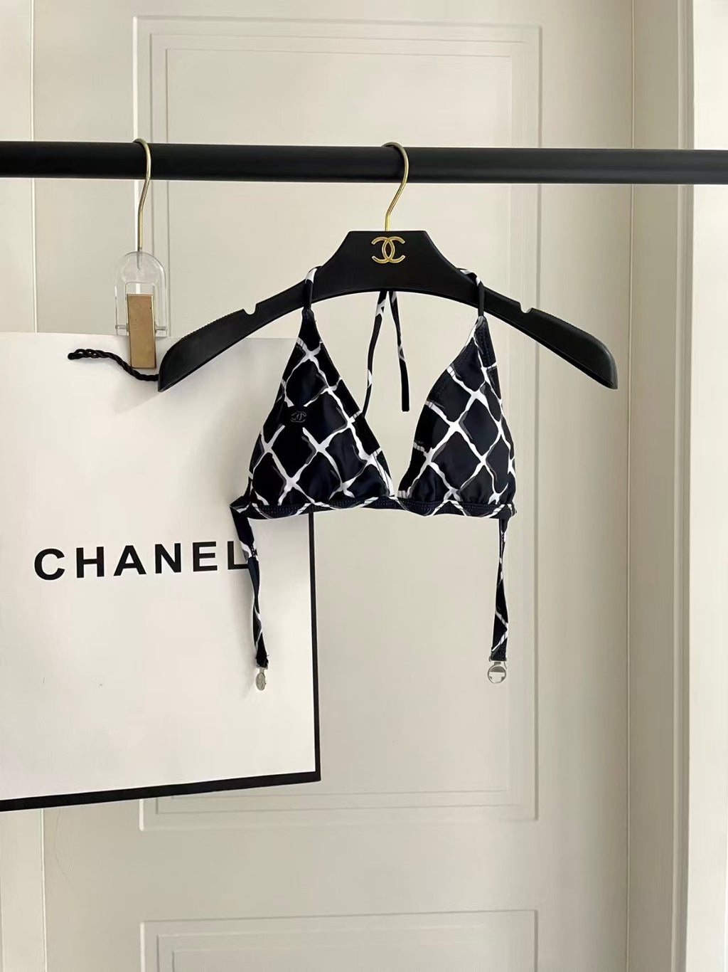 New quick drying elastic swimsuit