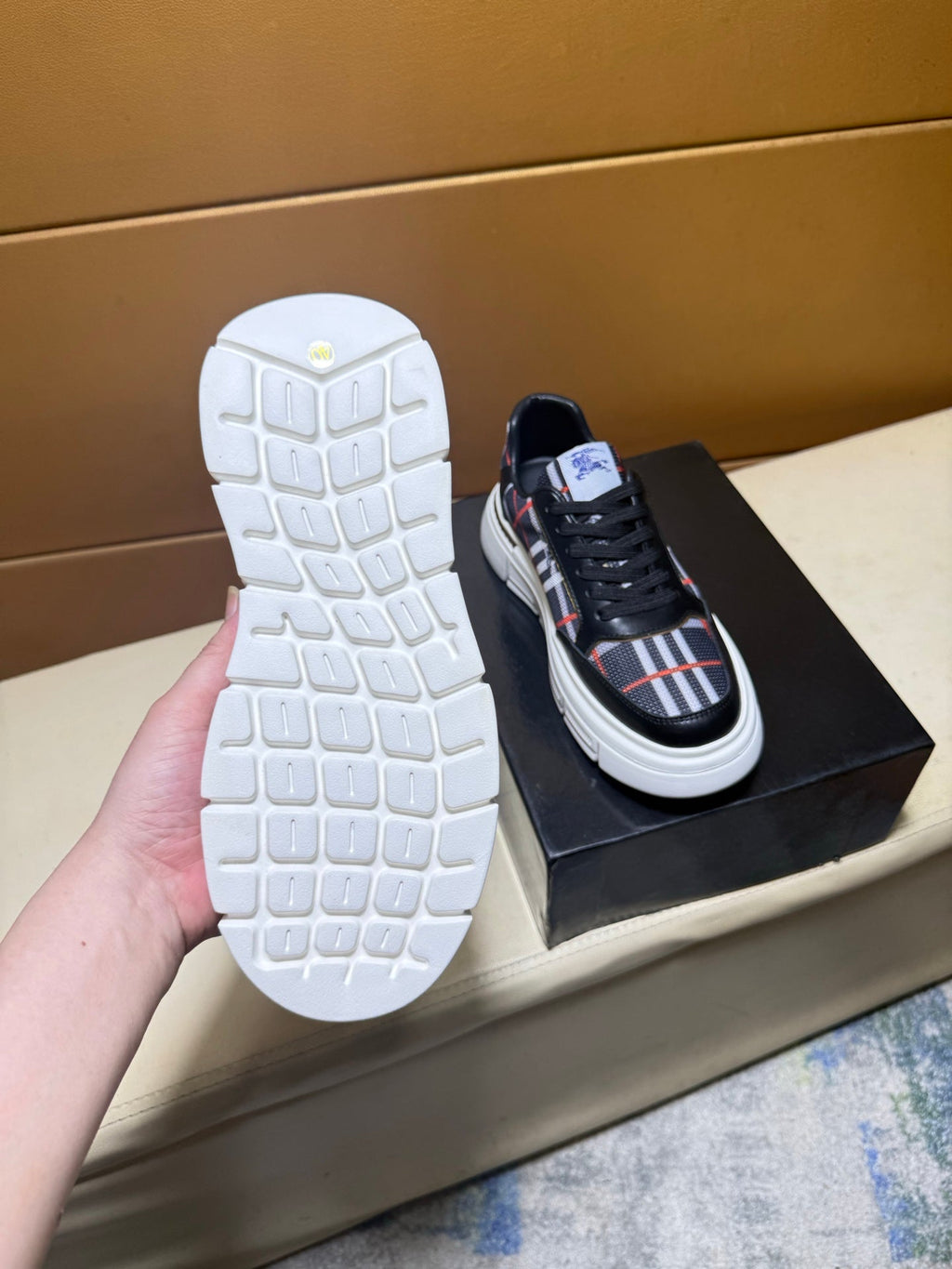 🏃 Casual shoes are a must-have for trendy men
