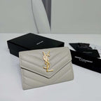 Short grain embossed leather three fold short bag