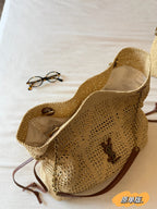 Straw woven tote bag