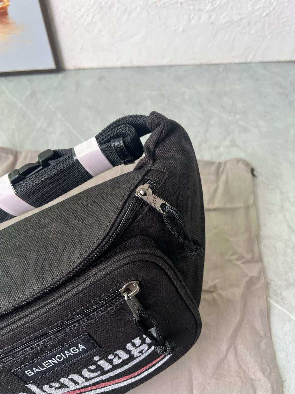 City Series Paris Explorer Waist Bag Black