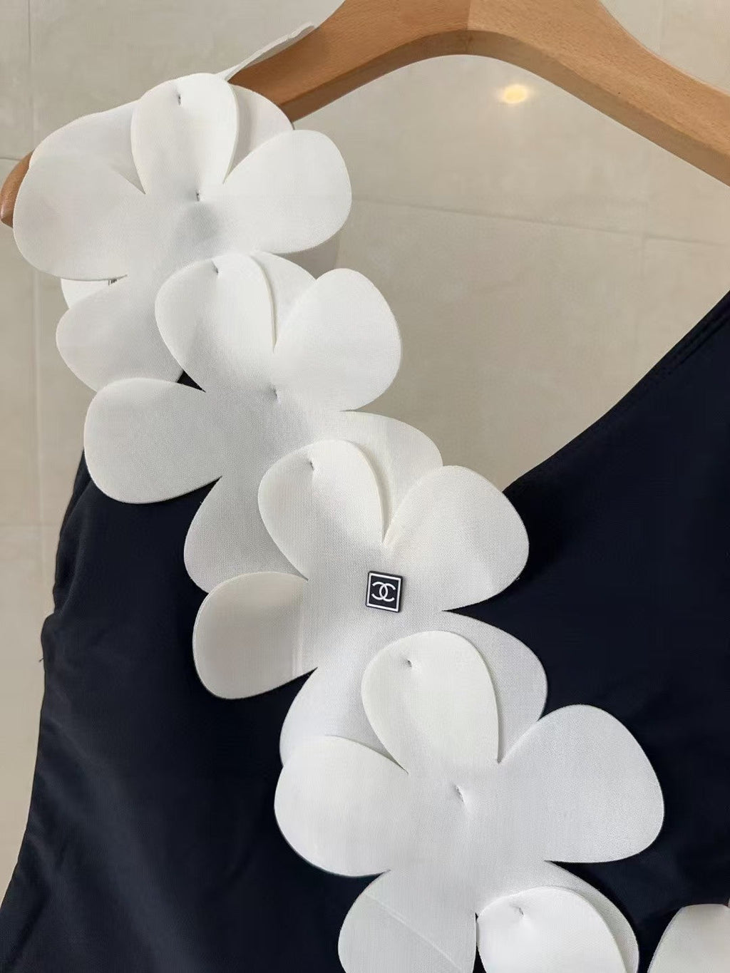 Hot selling flower suspender swimsuit