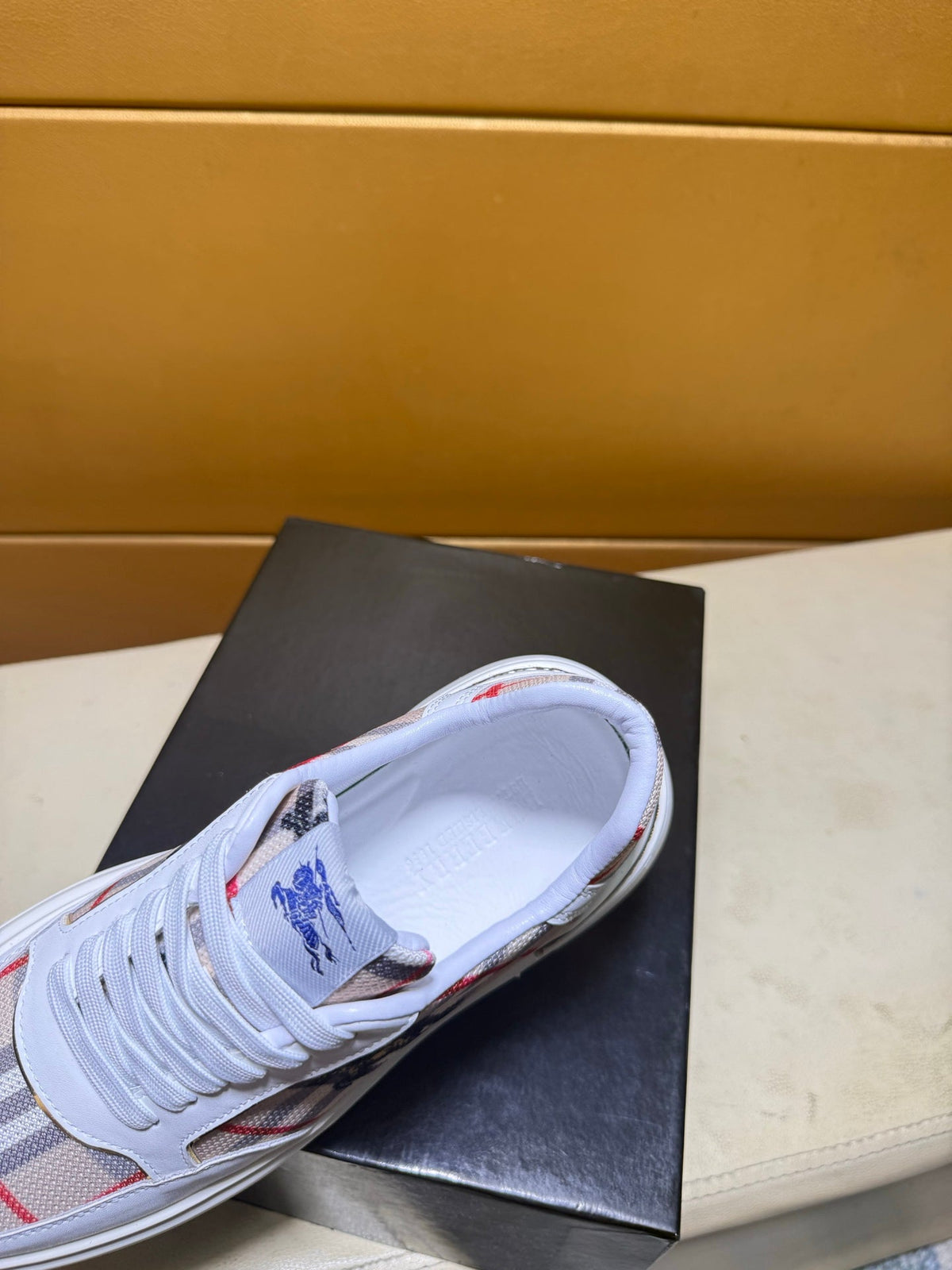 🏃 Casual shoes are a must-have for trendy men