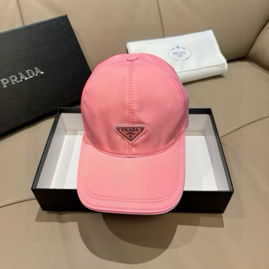 New triangular metal baseball cap
