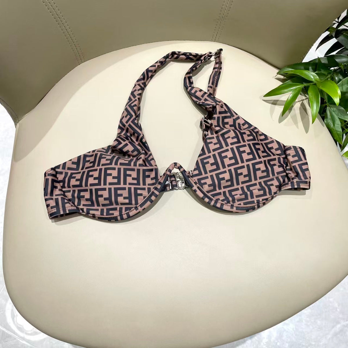 New swimsuit with steel rim