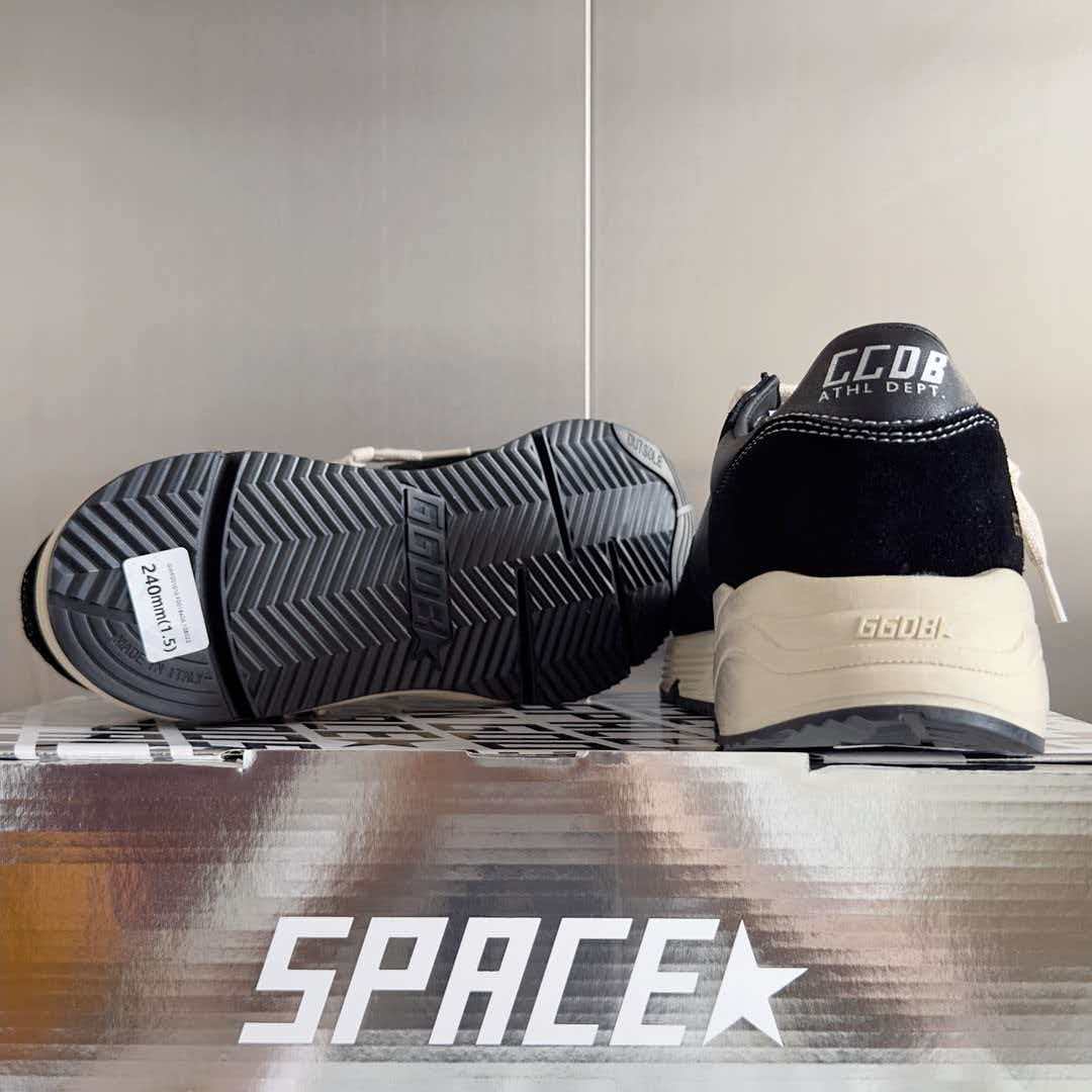 Retro vintage star casual sports shoes, skateboard shoes, small dirty shoes