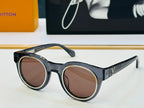 Fashionable round sunglasses