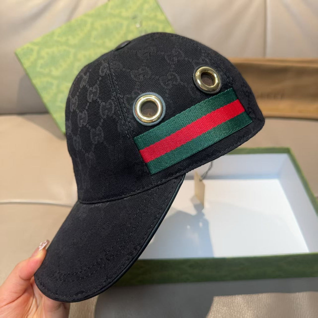 Steel buckle baseball cap