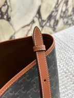 Square buckle cover mailman bag