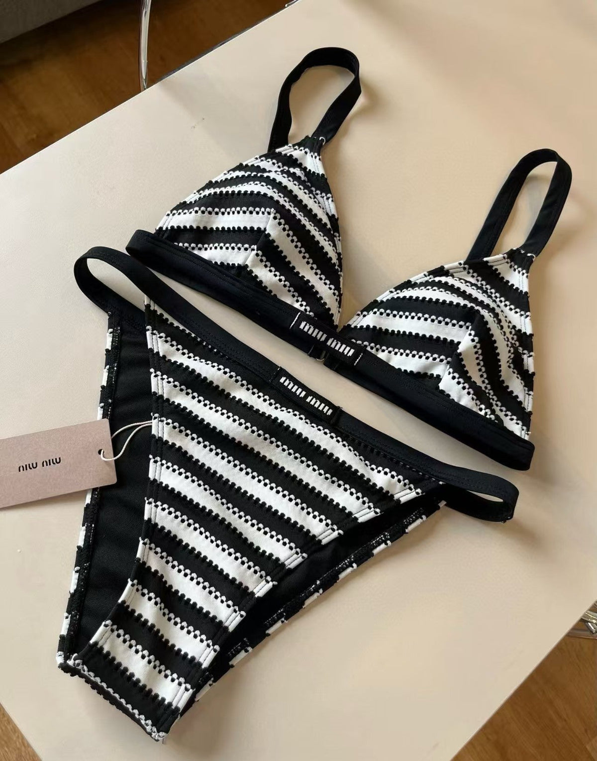 New striped split swimsuit