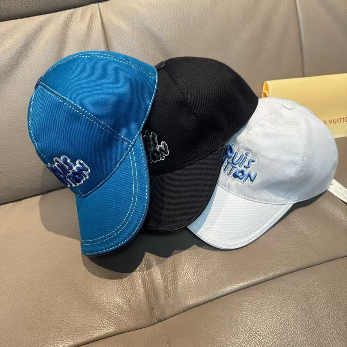 New embroidered canvas baseball cap