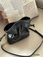 Triangular drawstring tote bag made of sheepskin