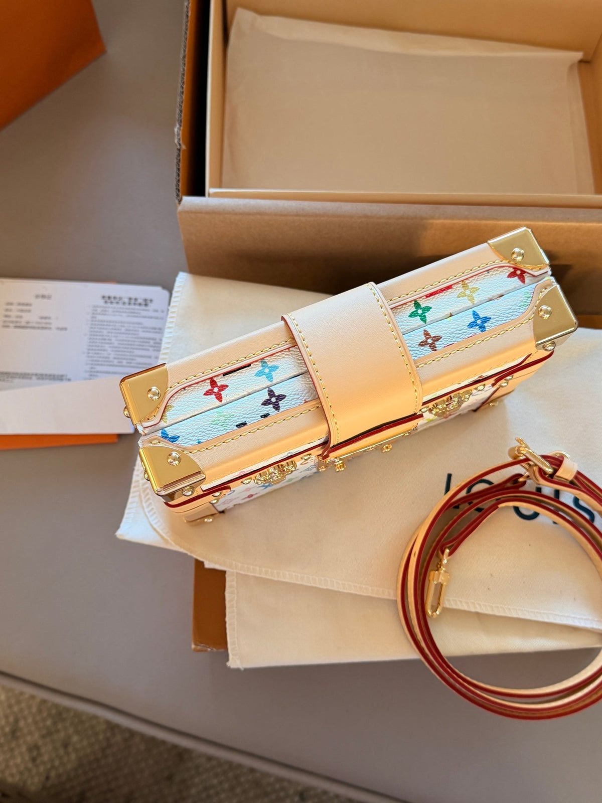 White tri color lock hard box