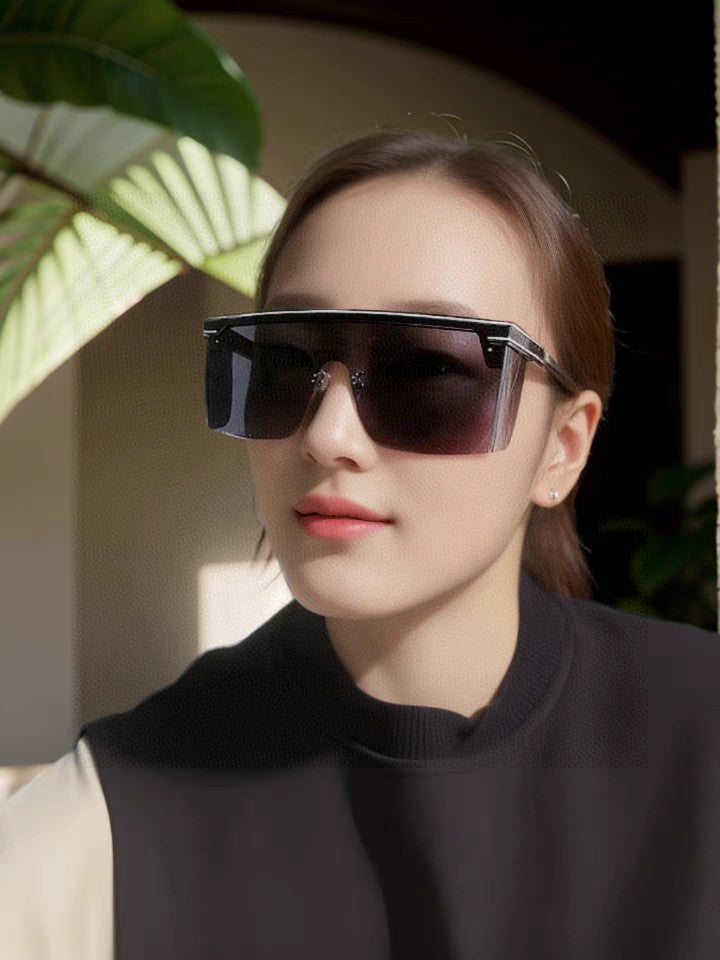 Large frame letter logo fashionable sunglasses