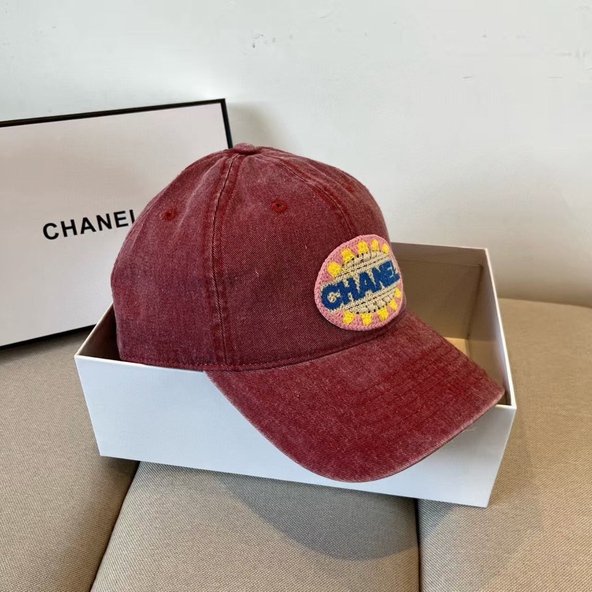 Explosive letter embroidered baseball cap