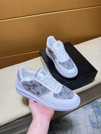 Unique modern style sports shoes