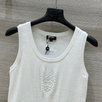 25 autumn and winter new product heart logo intarsia knitted vest