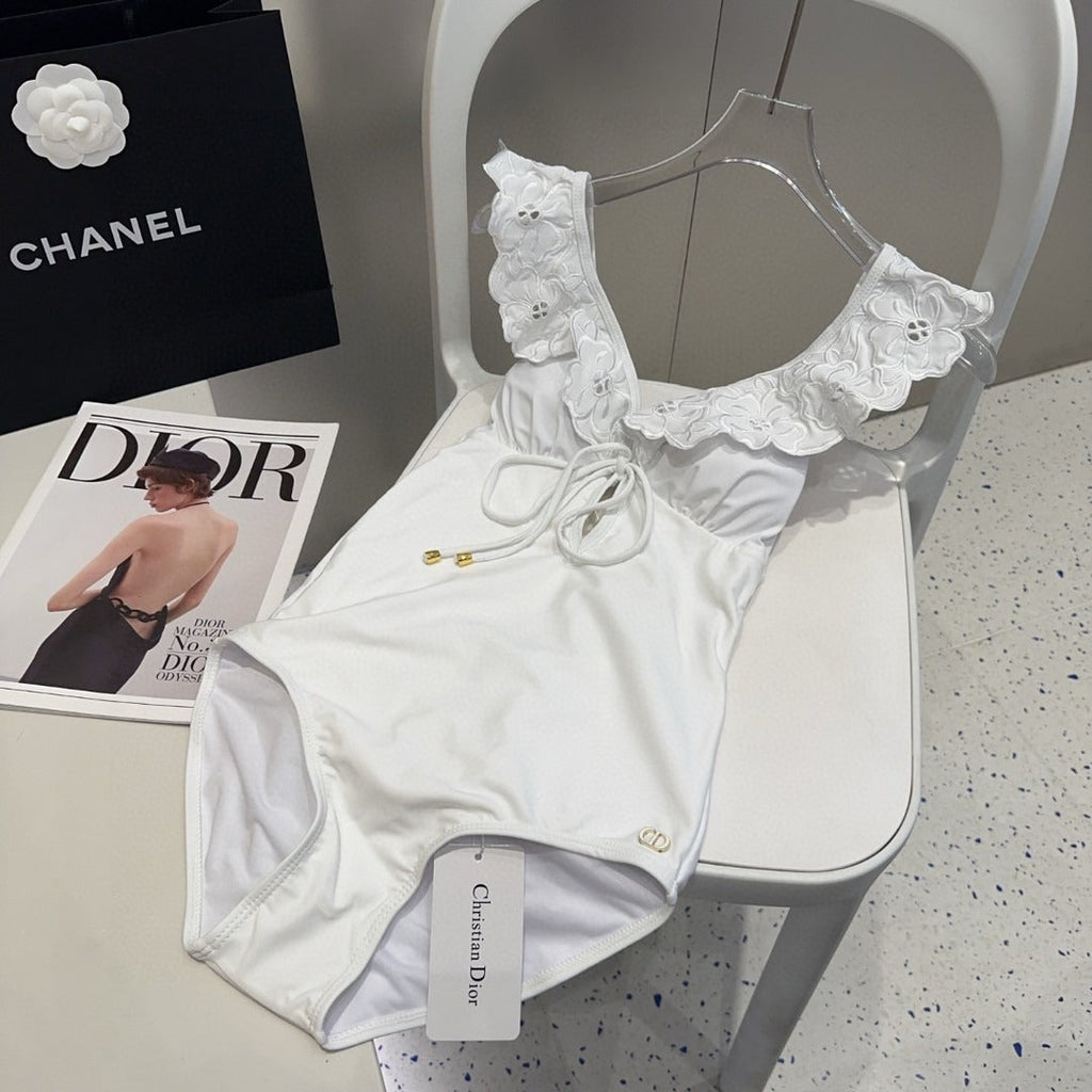 25 Flower Shoulder White One-piece Swimsuit