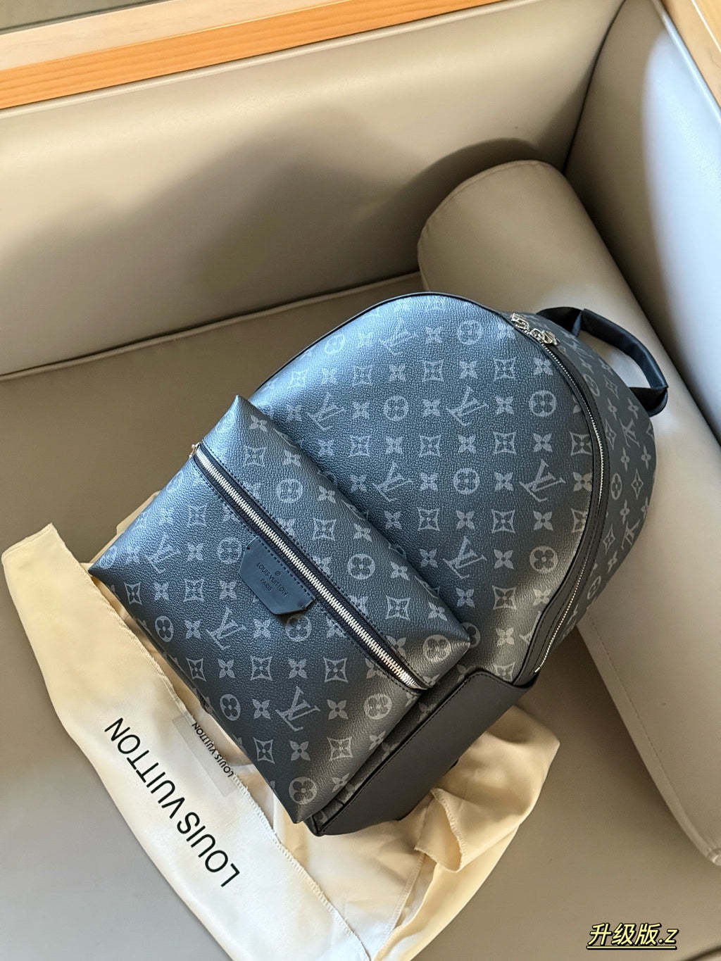 Half circle zipper discovery backpack