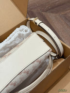 Carriage wandering bag