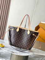 Trendy handbag