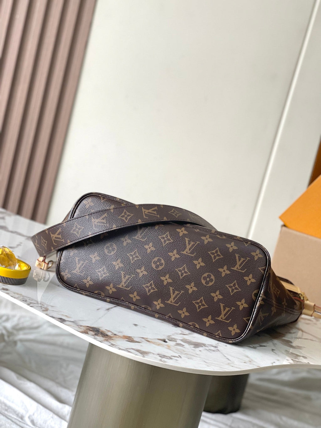 Trendy handbag